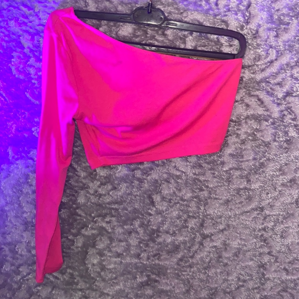 pink one shoulder sleeve top